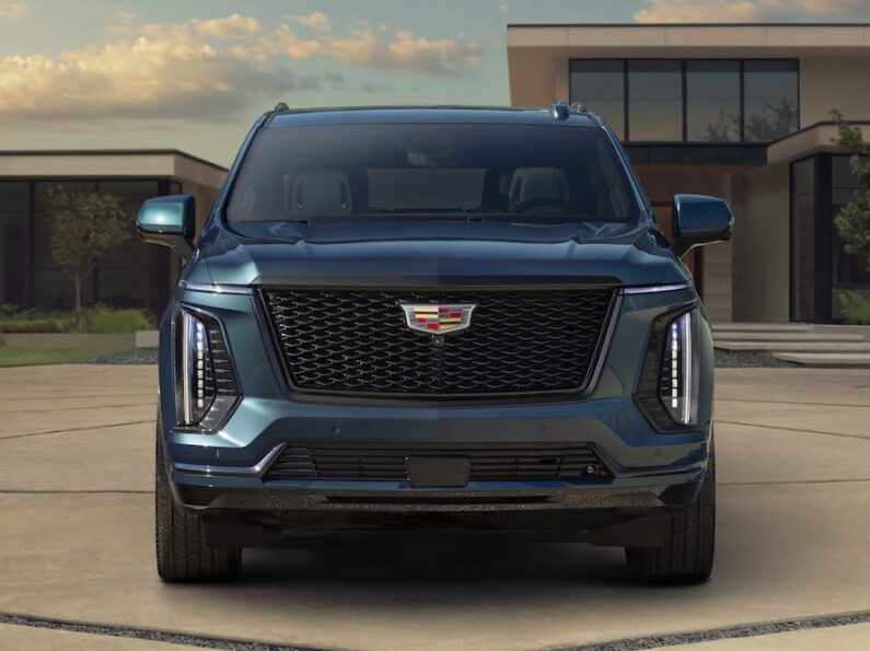 Cadillac Escalade Platinum Sport 2026: Cuando el tamaño es parte del argumento